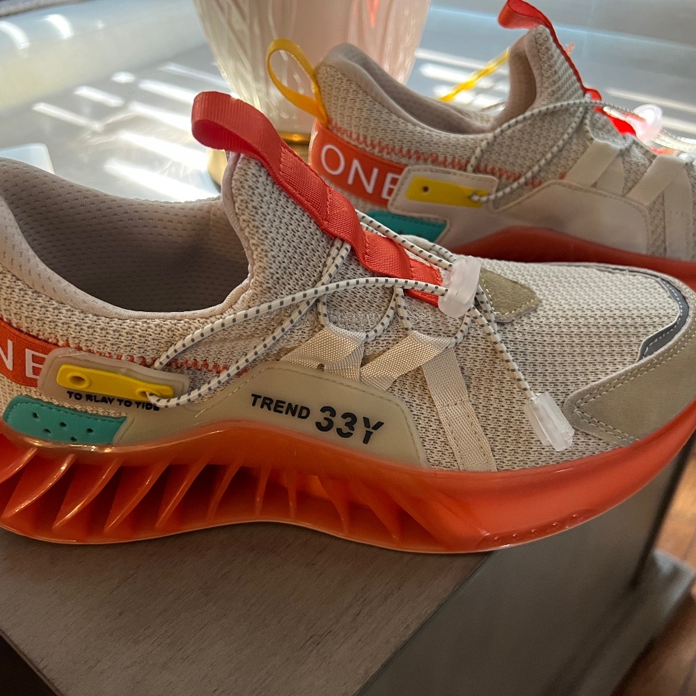 New Women's Sneakers Size 9
